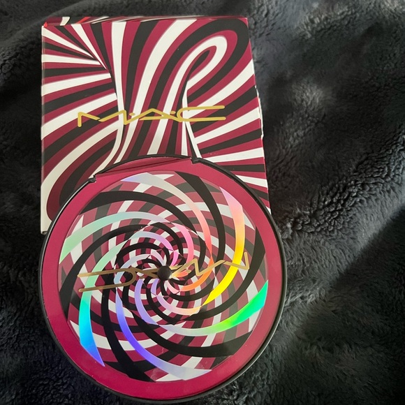 Mac surprise eyes eye shadow - Picture 5 of 6